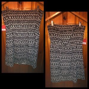 Black and white strapless dress